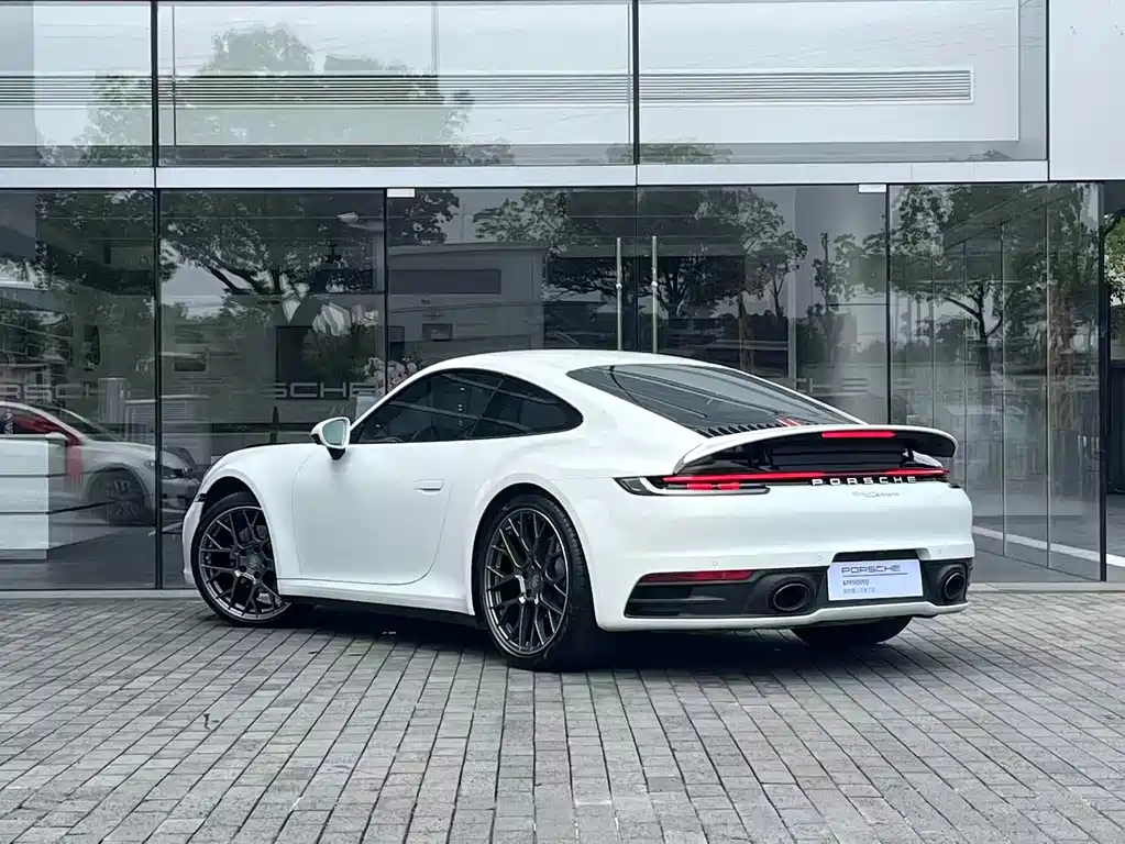 Porsche 911 2021 — фото 3