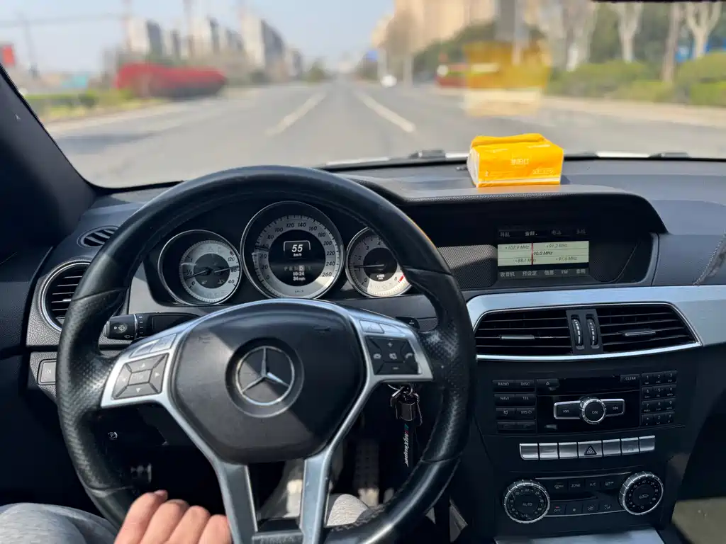 Mercedes-Benz C-Class 2015 — фото 10