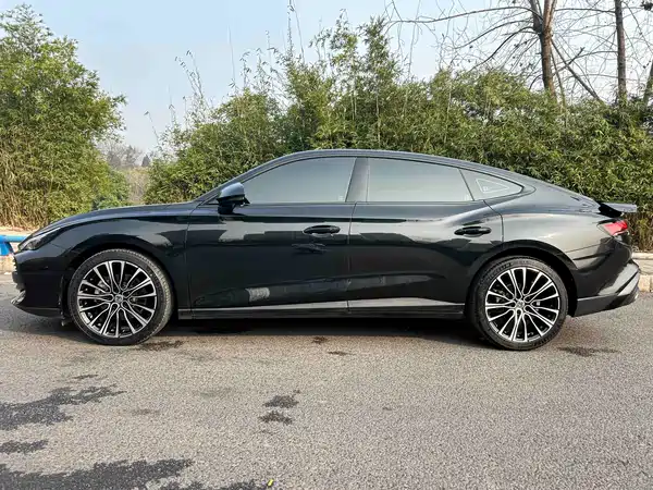 MG MG7 2023