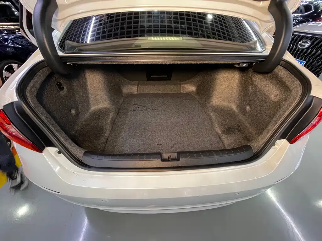 Honda Accord 2020 — фото 17
