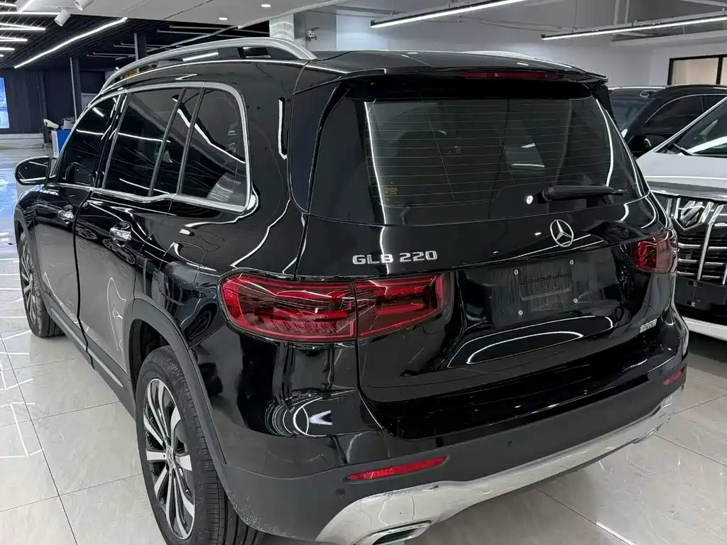 Mercedes-Benz GLB 2025 — фото 9