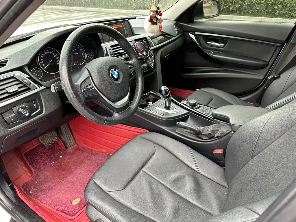 BMW 3 Series 2017 — фото 9