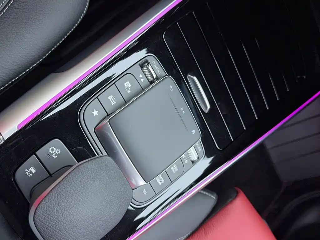 Mercedes-Benz GLB AMG 2023 — фото 13