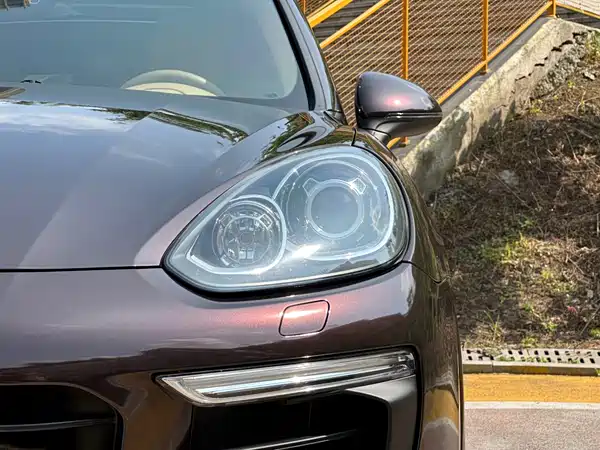 Porsche Cayenne 2016