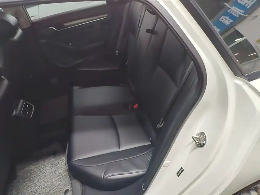 Honda Accord 2019 — фото 17