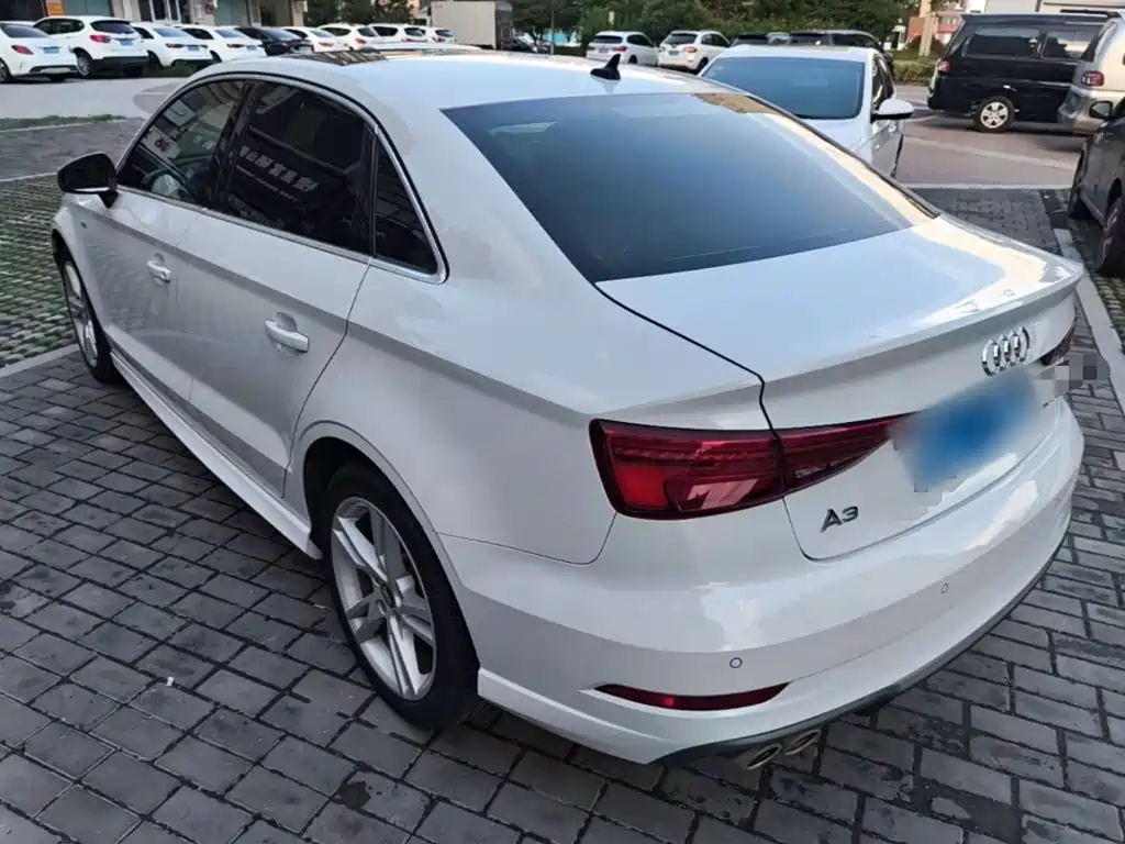 Audi A3 2021 — фото 23