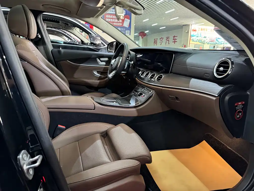 Mercedes-Benz E-Class 2020 — фото 12