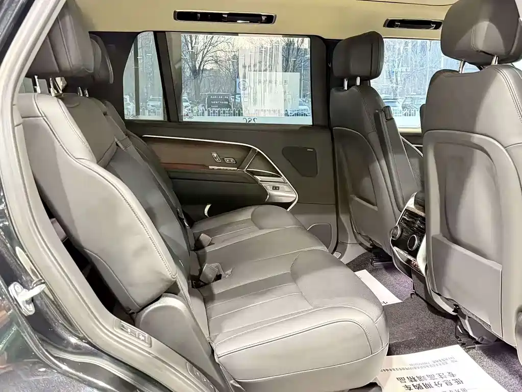 Land Rover Range Rover 2023 — фото 14