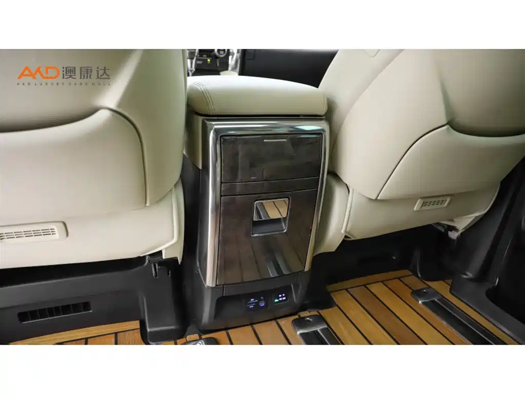 Toyota Vellfire 2022 — фото 10