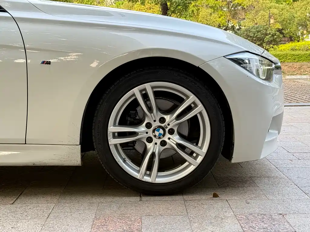 BMW 3 Series 2017 — фото 16