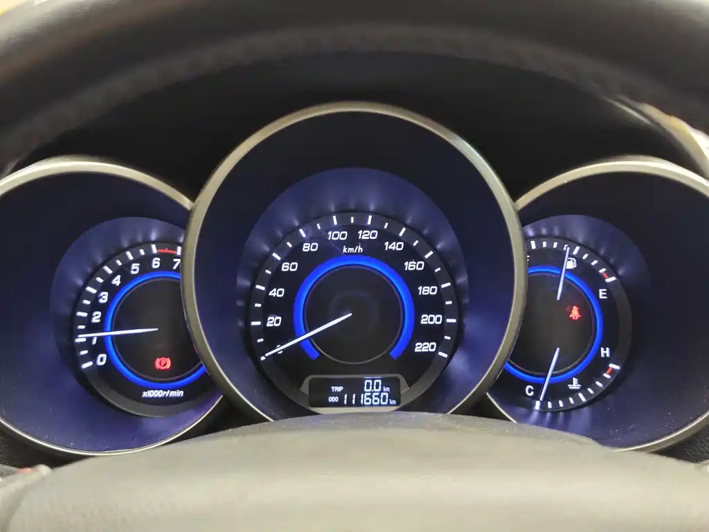 Changan Eado XT 2015 — фото 35