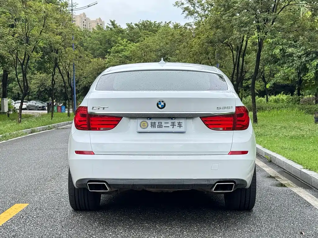 BMW 5 Series GT 2010 — фото 7