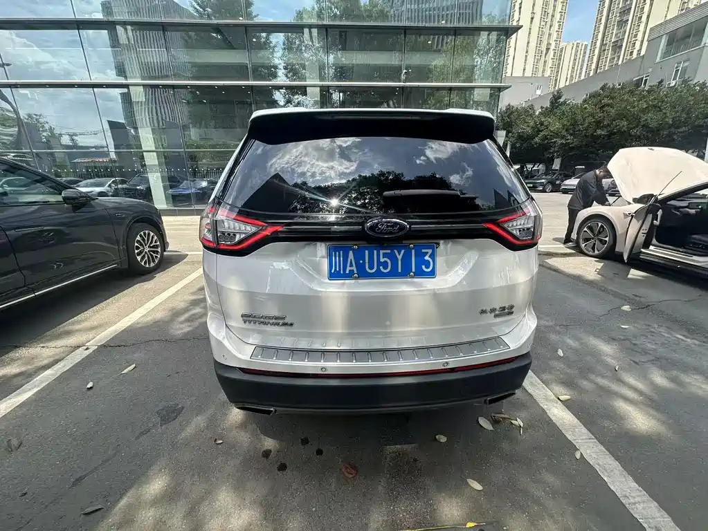 Ford Edge 2018 — фото 4