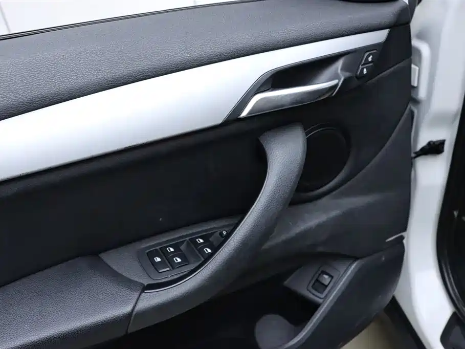 BMW X1 2019 — фото 14