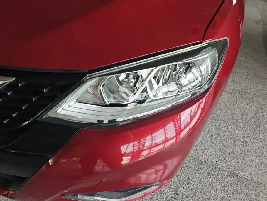 Nissan Tiida 2020