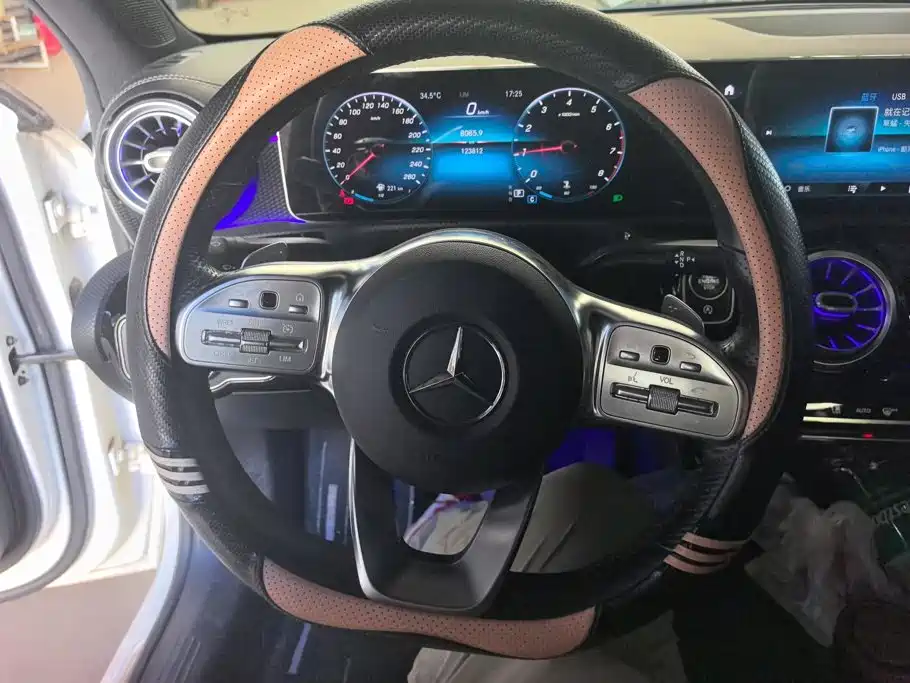 Mercedes-Benz A-Class 2020 — фото 15
