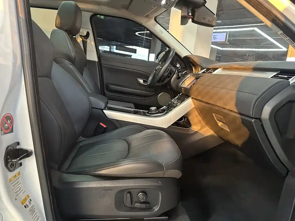 Land Rover Evoque 2017 — фото 10