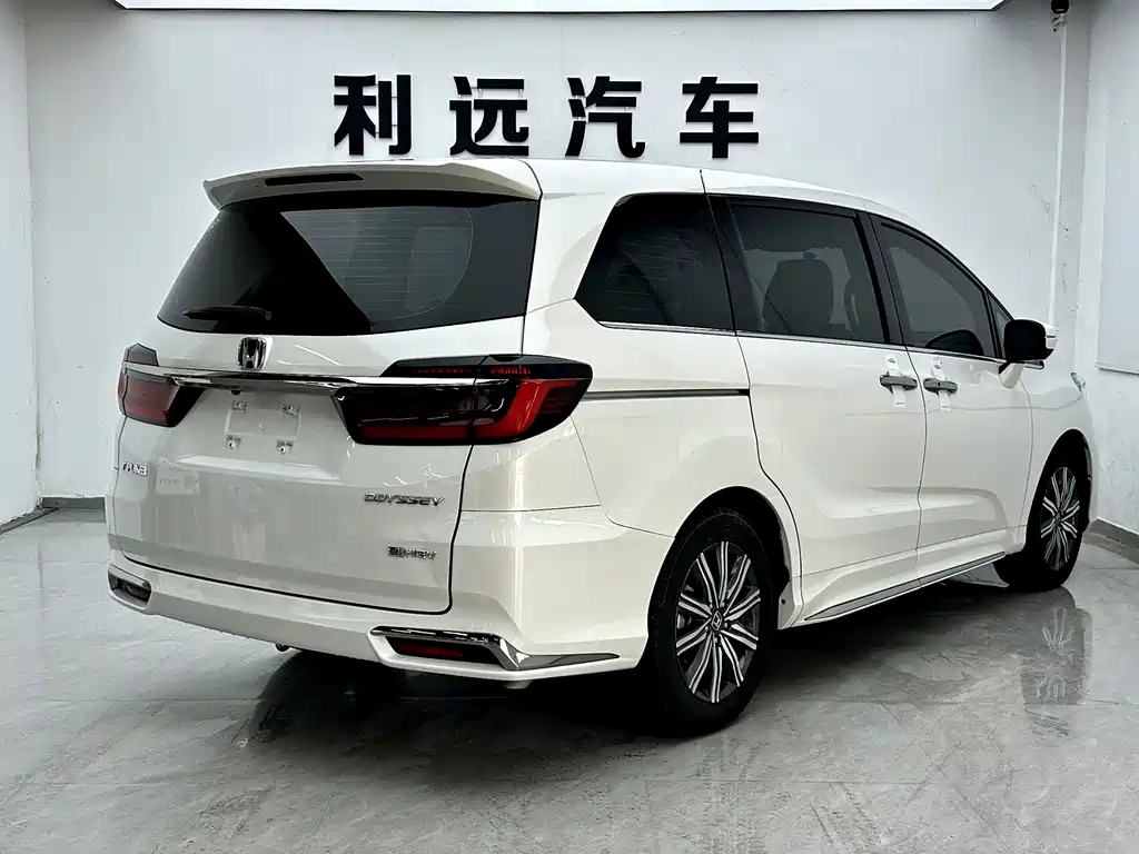 Honda Odyssey 2024 — фото 15