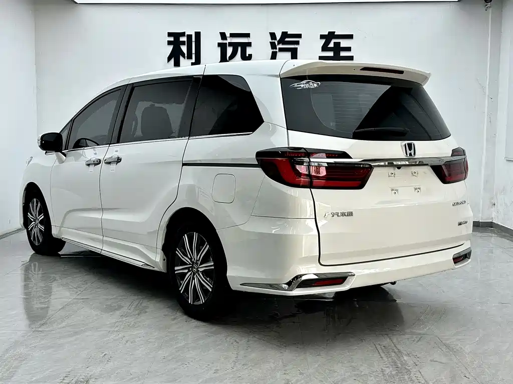 Honda Odyssey 2024 — фото 18