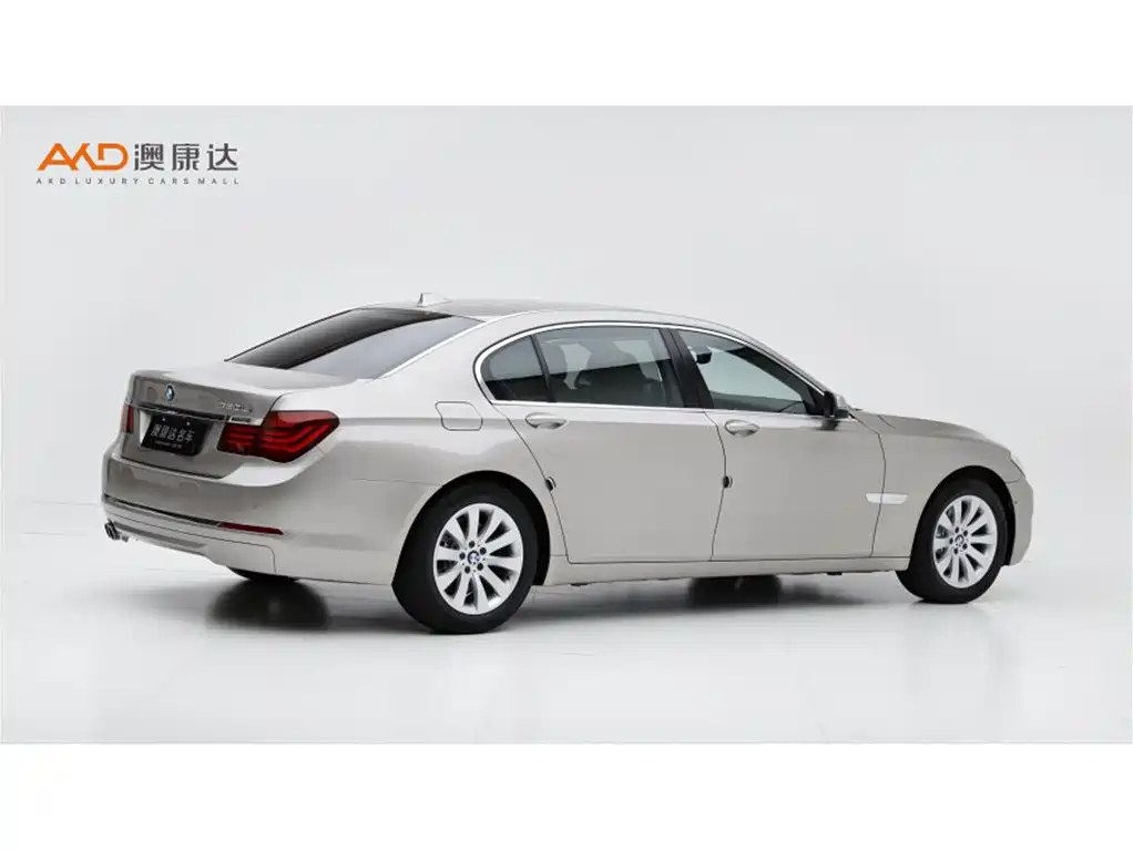 BMW 7 Series 2015 — фото 3
