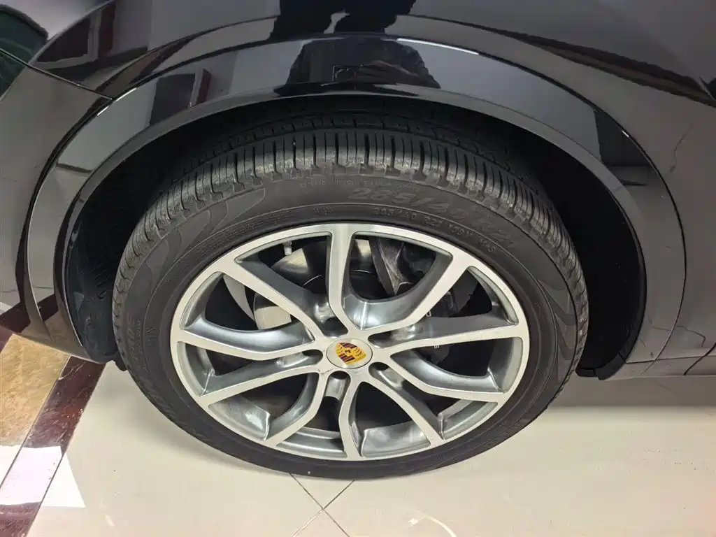 Porsche Cayenne 2021 — фото 11