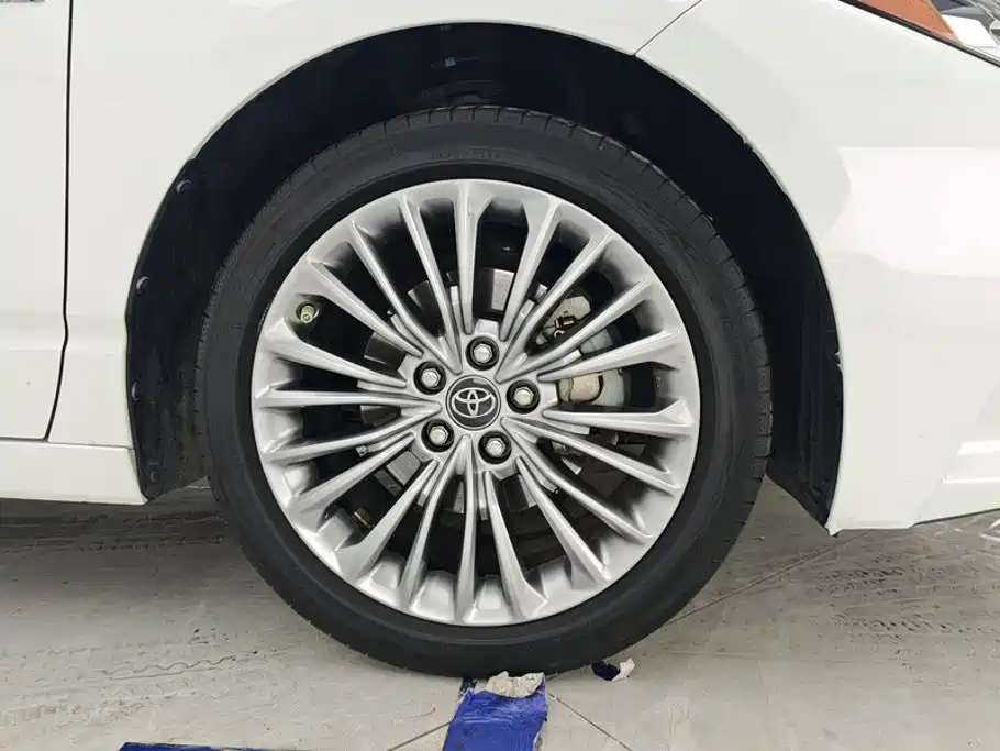 Toyota Avalon 2022