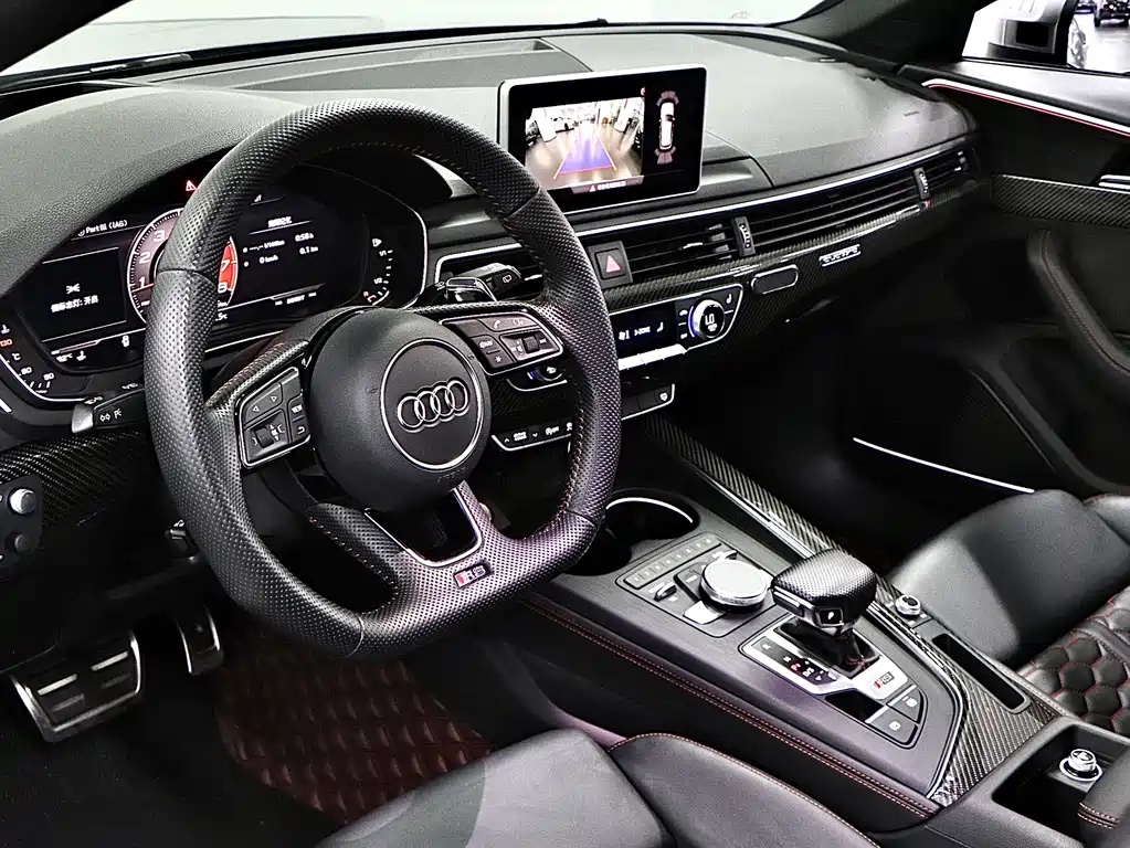 Audi RS 4 2019 — фото 11