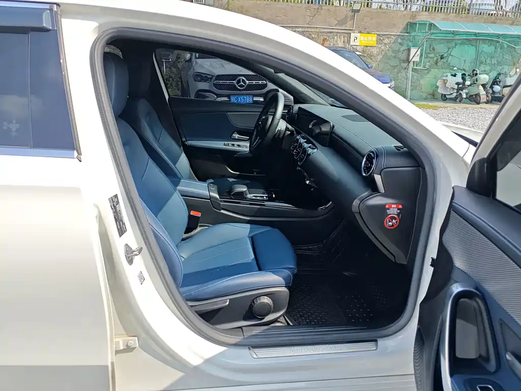 Mercedes-Benz A-Class 2020 — фото 11