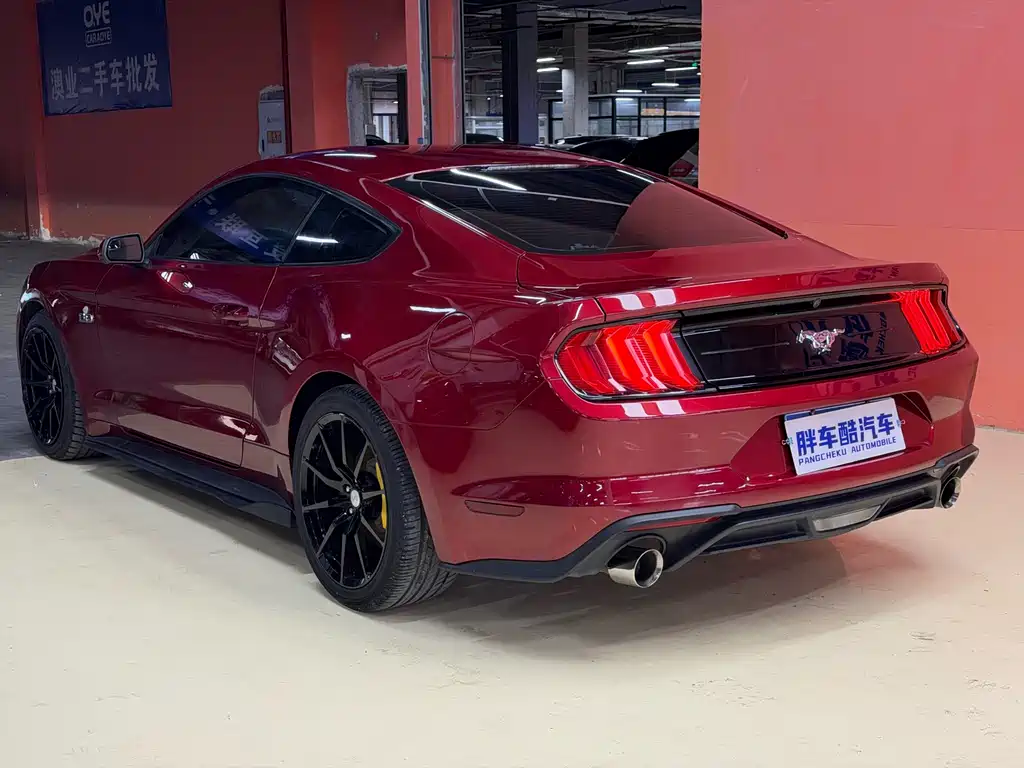 Ford Mustang 2019 — фото 9