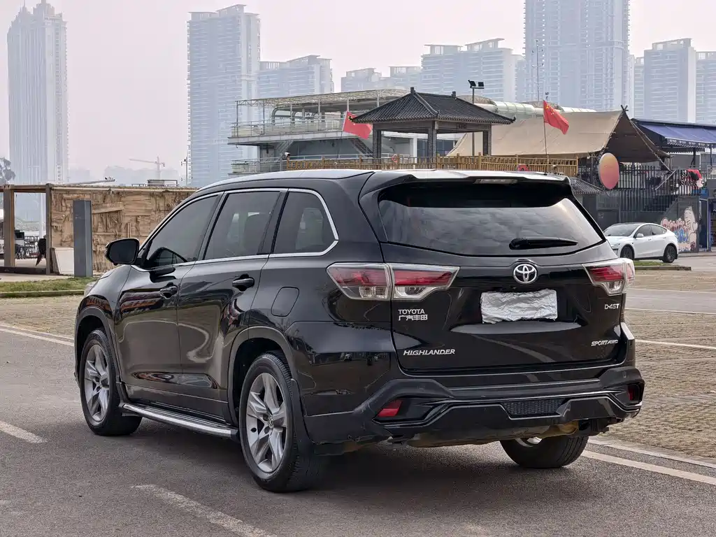 Toyota Highlander 2017 — фото 7