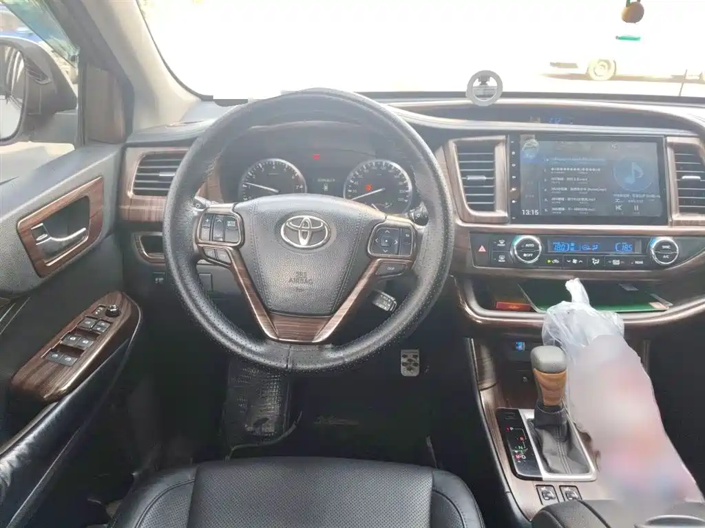 Toyota Highlander 2015 — фото 3