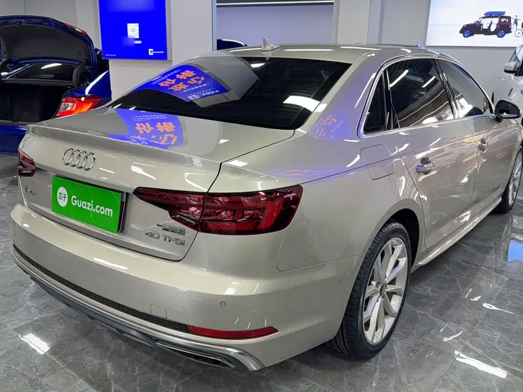 Audi A4L 2019