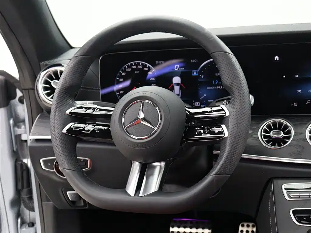Mercedes-Benz E-Class 2021 — фото 13