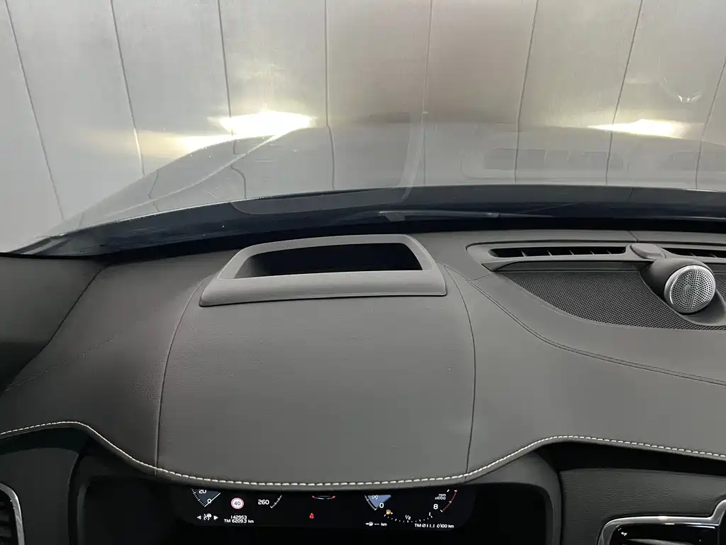 Volvo XC90 2019 — фото 20