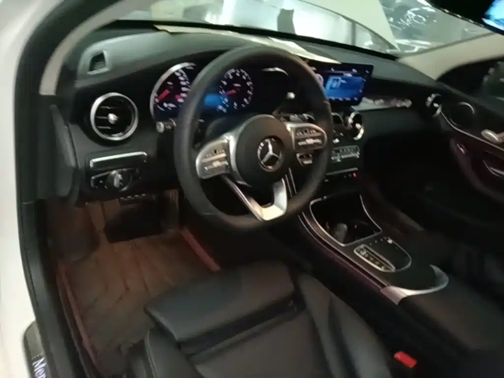 Mercedes-Benz C-Class 2020