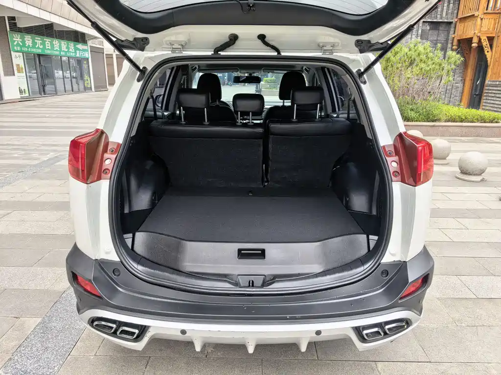 Toyota RAV4 2016 — фото 6