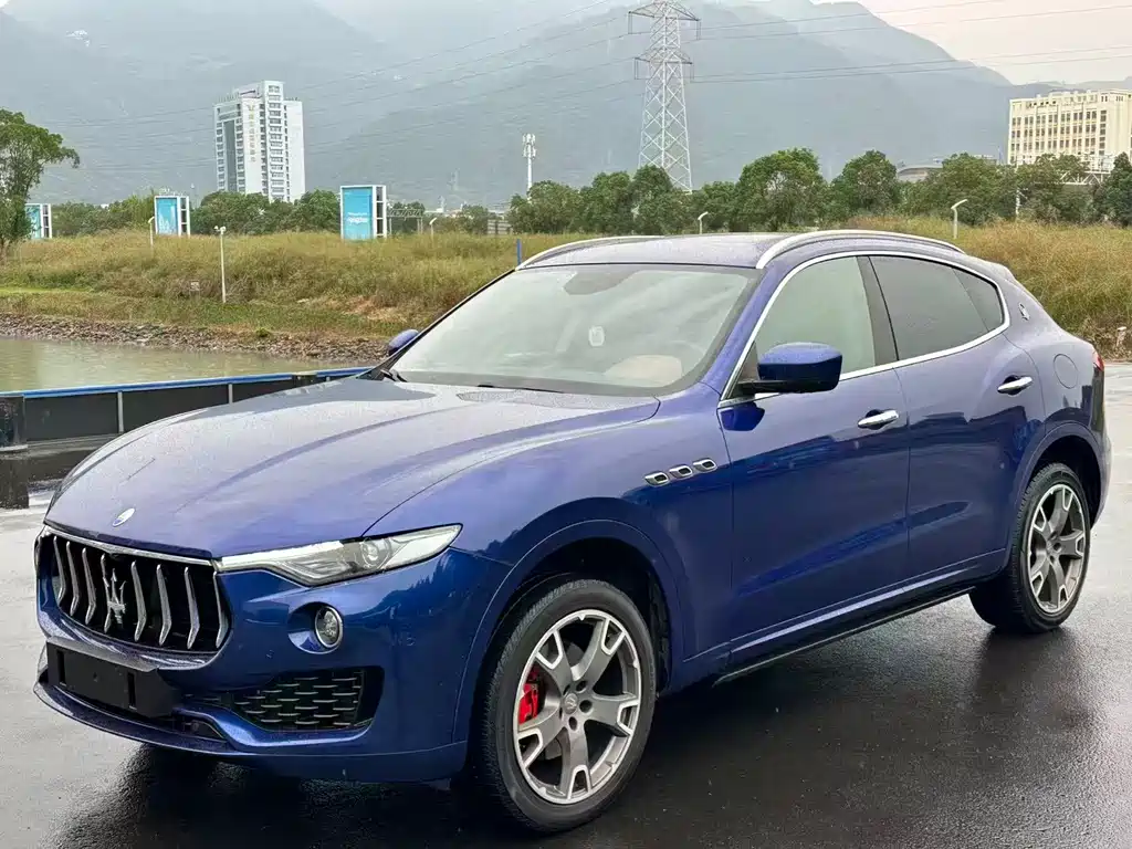 Maserati Levante 2019 — фото 1
