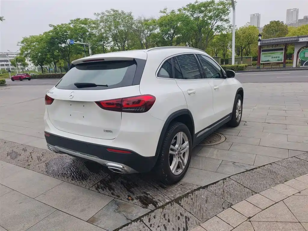 Mercedes-Benz GLA 2023 — фото 23