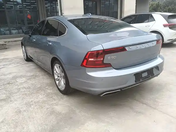 Volvo S90 2018