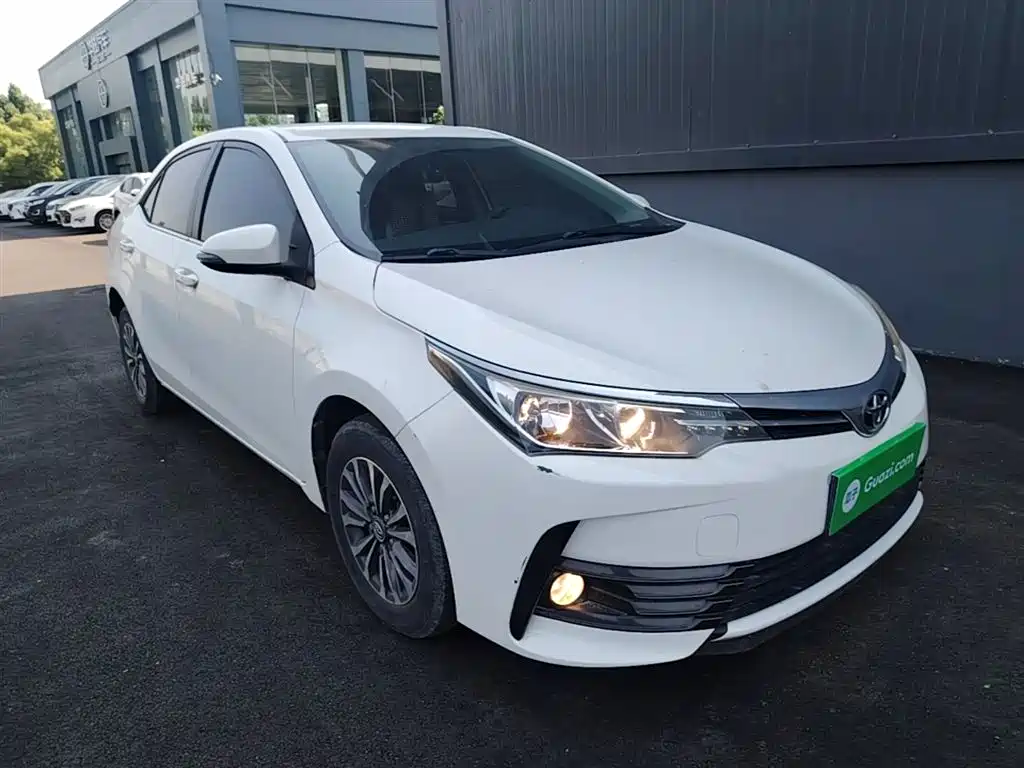 Toyota Corolla 2018 — фото 4