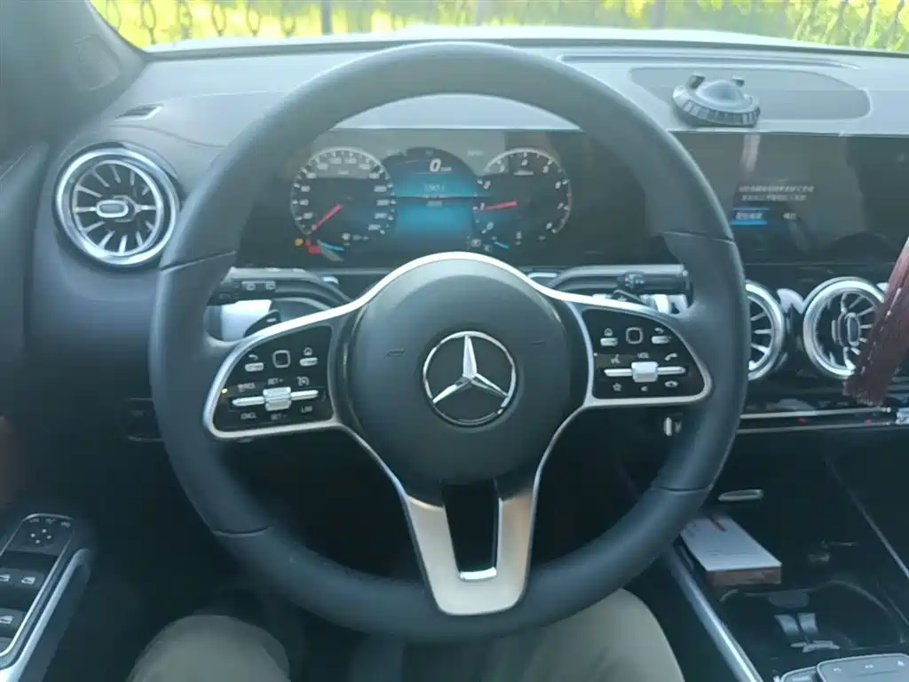 Mercedes-Benz GLB 2022 — фото 11