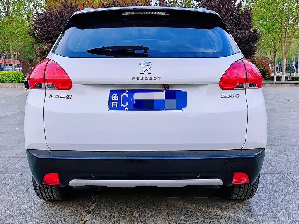 Peugeot 2008 2014 — фото 14