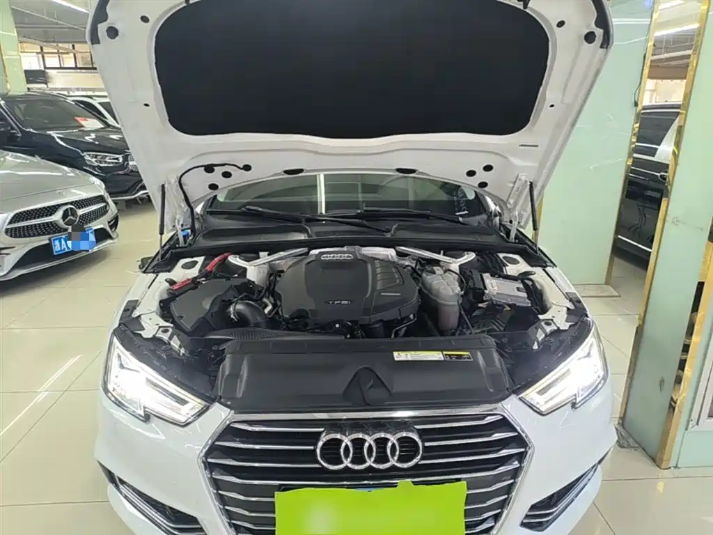 Audi A4L 2020 — фото 20
