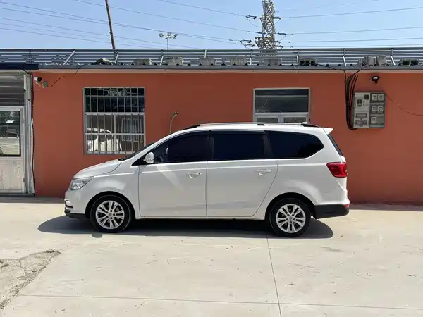 Baojun 730 2016