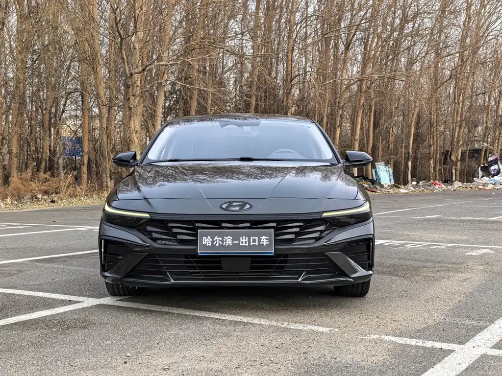 Hyundai Elantra 2023 — фото 2