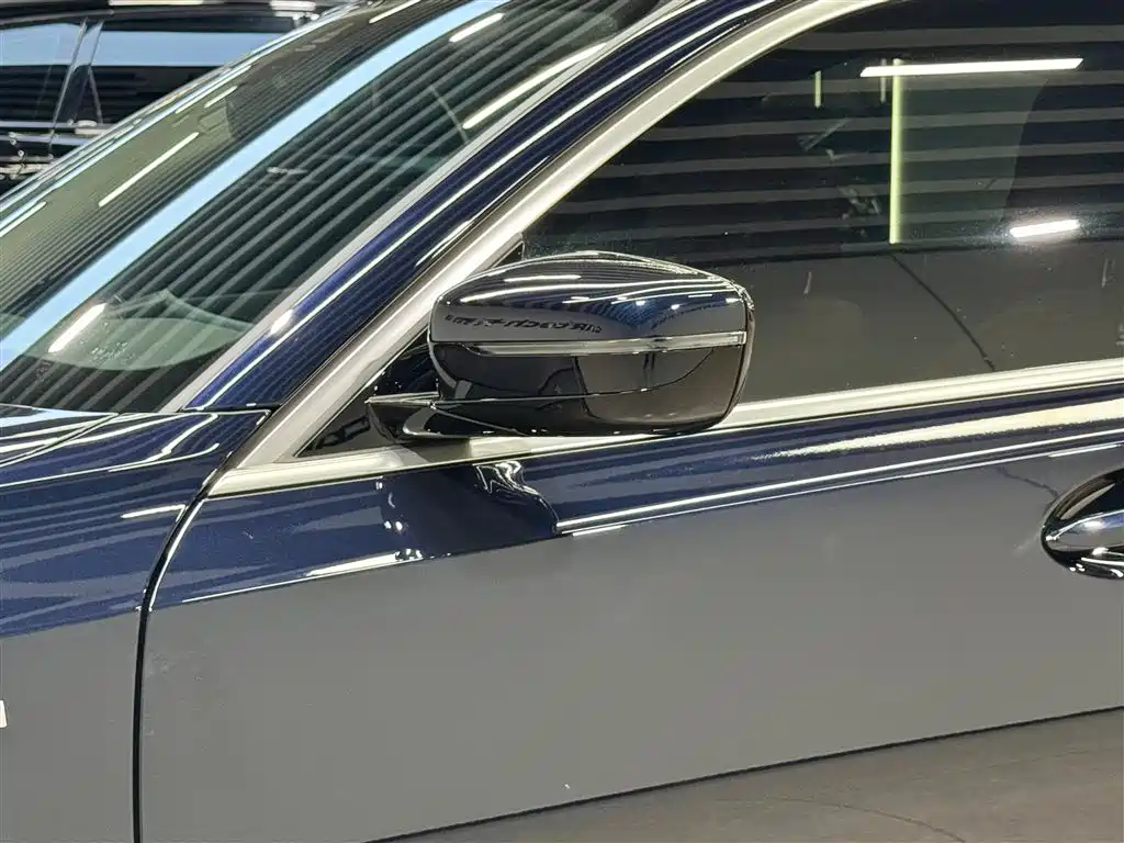 BMW 3 Series 2025 — фото 13