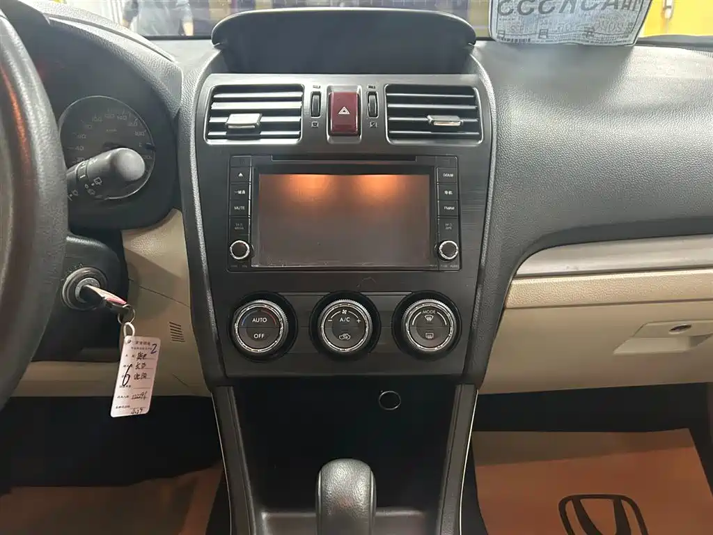 Subaru XV 2014 — фото 14