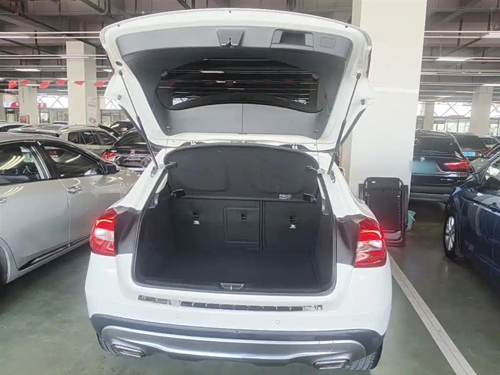Mercedes-Benz GLA 2016 — фото 15