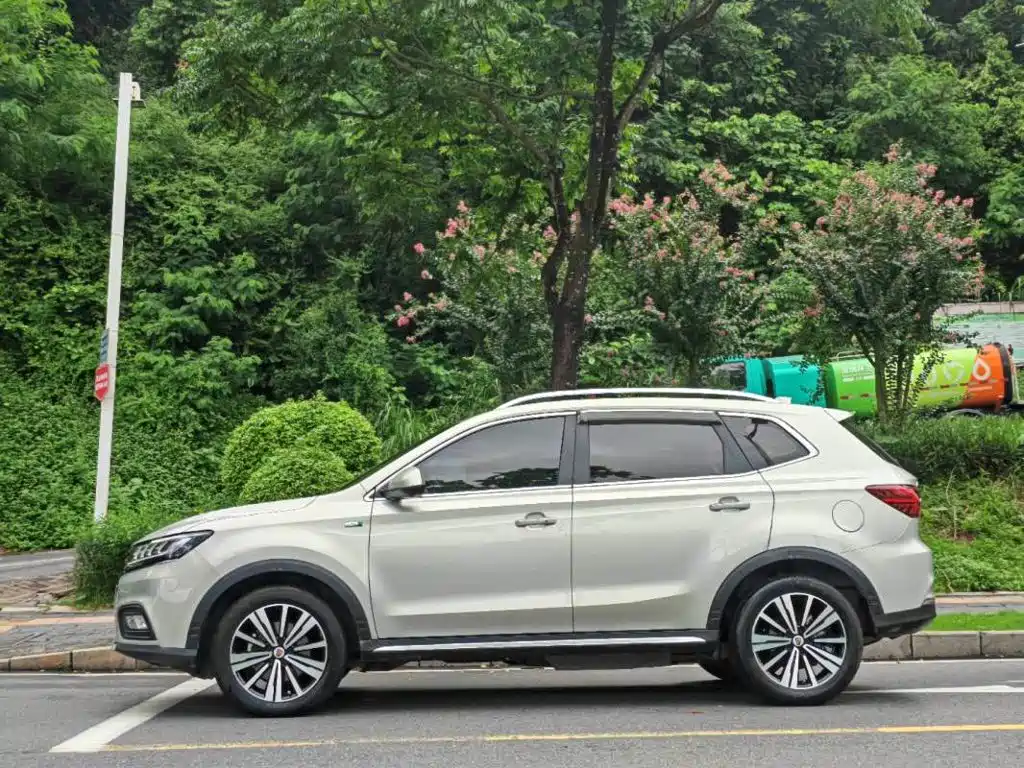 Roewe RX5 New Energy 2018