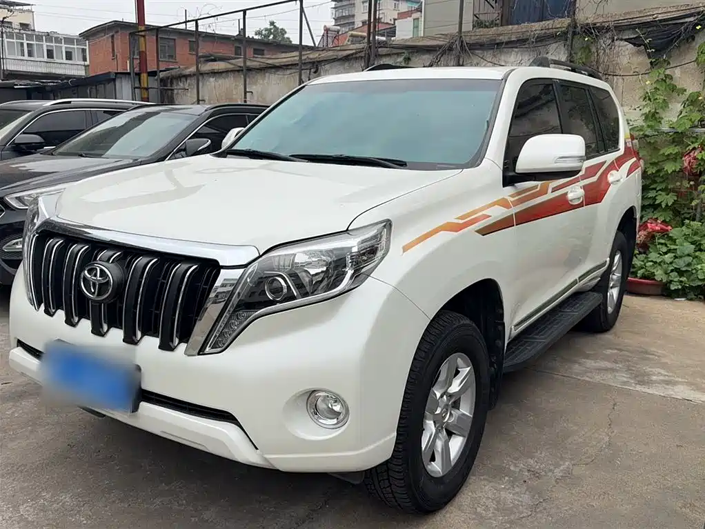 Toyota Prado 2017 — фото 1